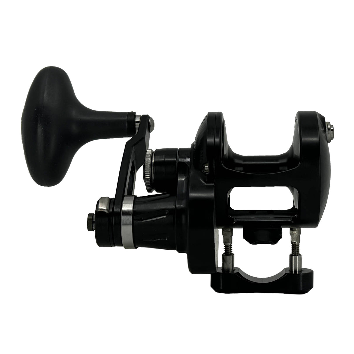 Accurate Valiant Matte Black Lever Drag Reels