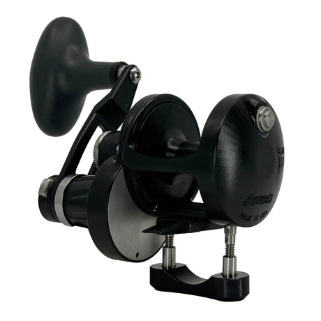 Accurate Valiant Matte Black Lever Drag Reels