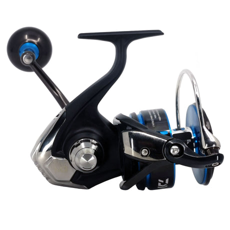 Daiwa Saltist MQ saltwater spinning reel side view